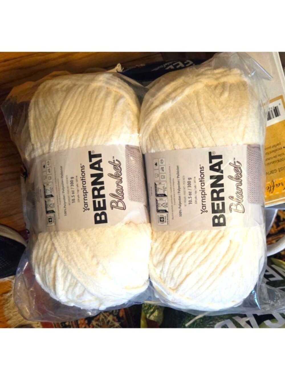 Bernat Blanket Yarnspirations Super Bulky White Yarn 2-Pack 220 Yards Each